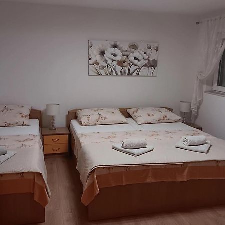 Apartment Radalj Kaštela المظهر الخارجي الصورة