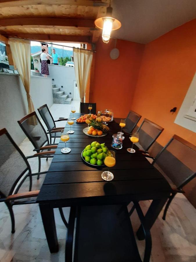 Apartment Radalj Kaštela المظهر الخارجي الصورة