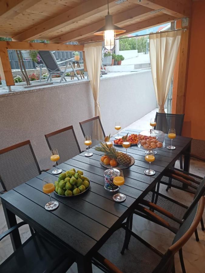 Apartment Radalj Kaštela المظهر الخارجي الصورة