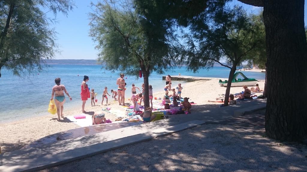 Apartment Radalj Kaštela الغرفة الصورة