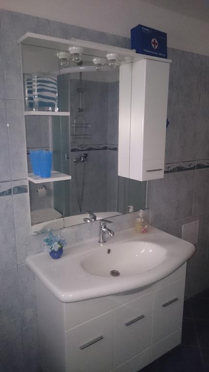 Apartment Radalj Kaštela الغرفة الصورة