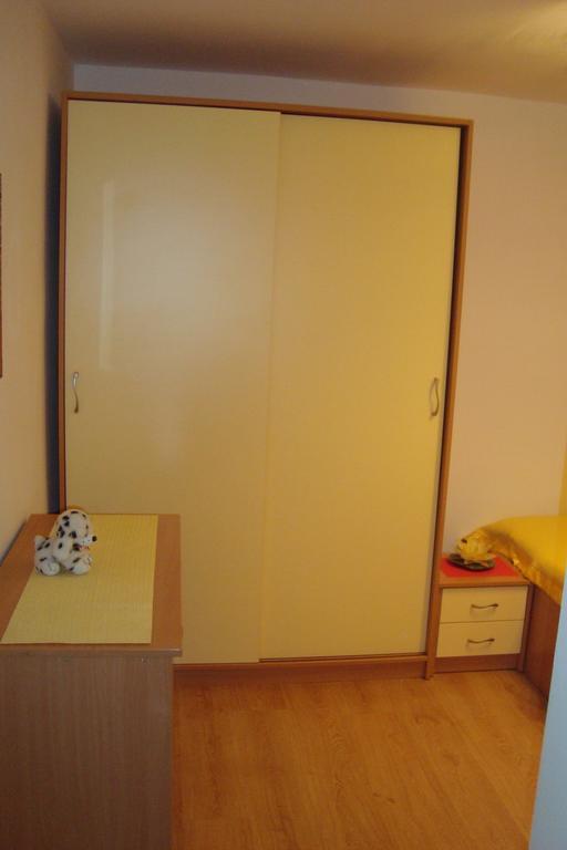 Apartment Radalj Kaštela الغرفة الصورة